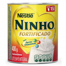 Lanche de X-Burguer feito com hamburguer, batata frita, tomate